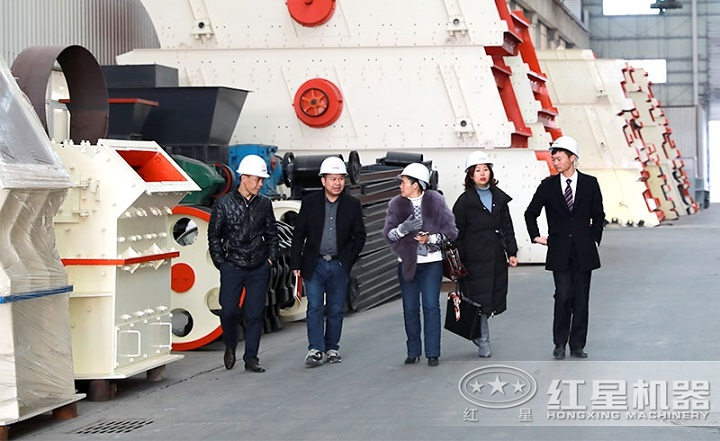 振動(dòng)篩客戶(hù)來(lái)訪 振動(dòng)篩客戶(hù)來(lái)訪