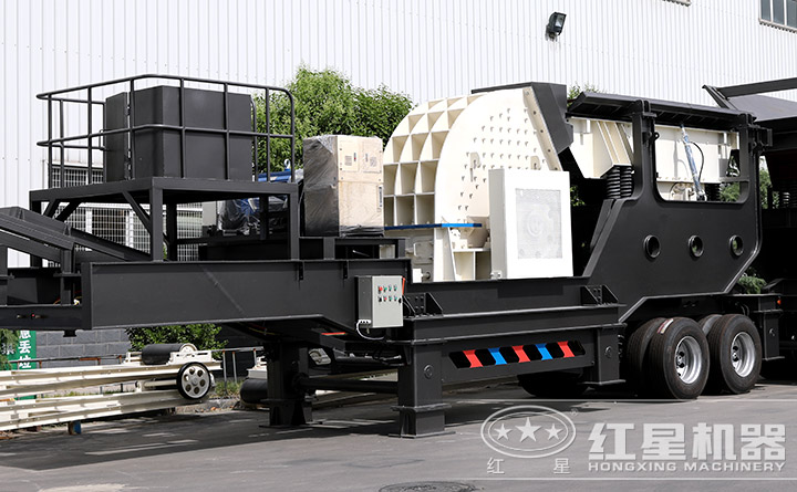 小型移動破碎站設(shè)備實(shí)拍 小型移動破碎站設(shè)備實(shí)拍