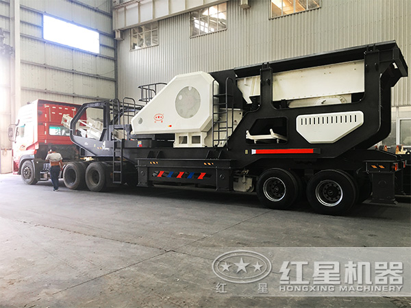 移動式城市垃圾破碎站發(fā)貨現(xiàn)場