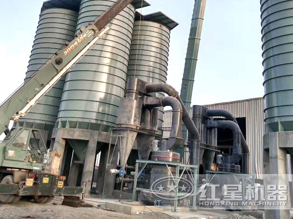磨粉生產(chǎn)線現(xiàn)場(chǎng)圖 磨粉生產(chǎn)線現(xiàn)場(chǎng)圖