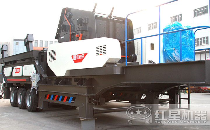 移動反擊式碎石機(jī) 移動反擊式碎石機(jī)