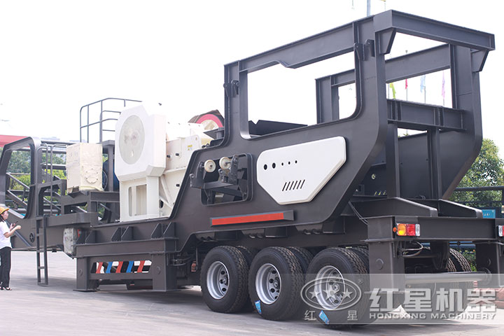 輪胎移動破碎機(jī)