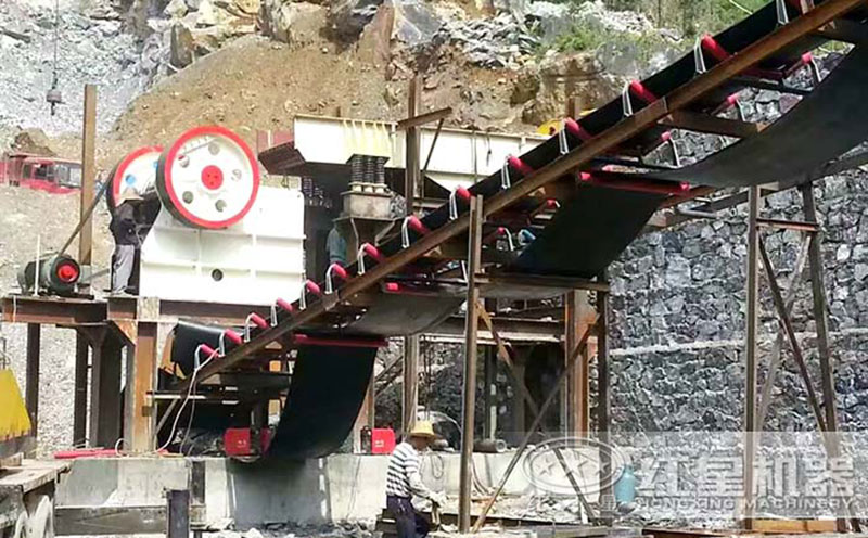 顎式破碎機工作現(xiàn)場 顎式破碎機工作現(xiàn)場