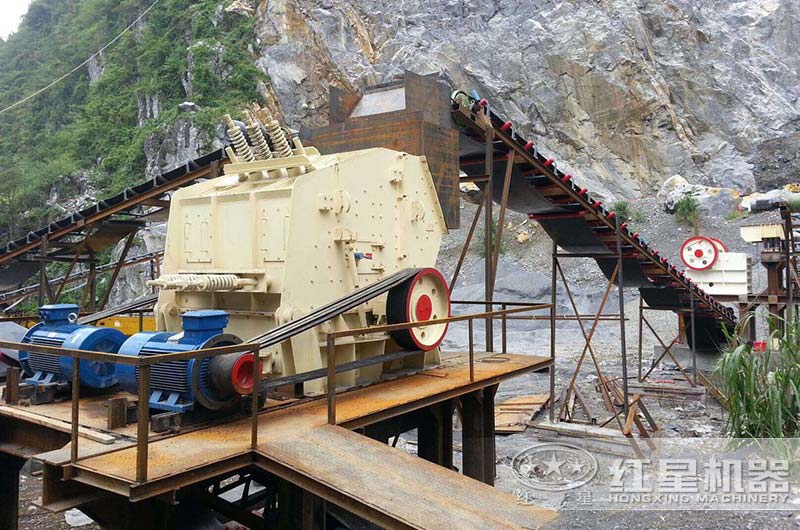 小型碎石生產(chǎn)線現(xiàn)場 小型碎石生產(chǎn)線現(xiàn)場