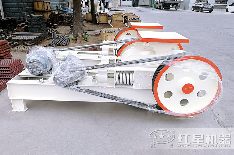 對輥制砂機(jī) 對輥制砂機(jī)